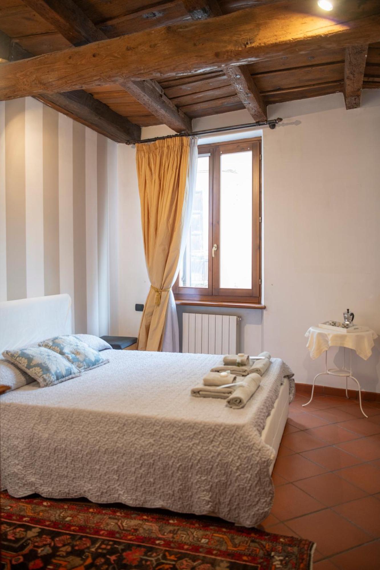 Ai Piedi Del Castello / 4Pl / Apt. Full Верона Екстериор снимка